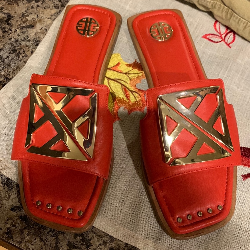 AnTonio Melanie sandals